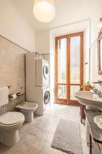 AmaTan Cairoli 32-Apt 2 Camere-Centro Parco del Valentino-Terrazzino -AC-