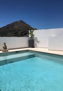 Luxury Designer Villa, Heated Pool, Panoramic Views Africa