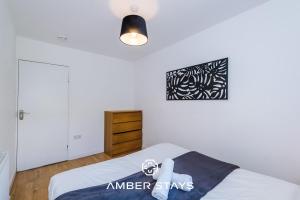 Spacious 4 Bed House in Birmingham City Centre, Ideal for long term with Free Parking!