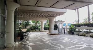 Cozy Condo near NAIA Airport with Balcony