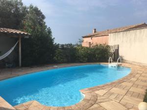 Villa avec piscine proche de la mer