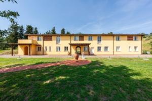 Il Girasole Apartment with Swimming Pool