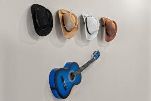 1BR retreat near Ryman with gym access