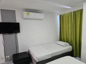 "LOW COST" Conquistador-Laguito