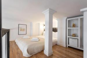 Urban Chic - Stylish Luxury, Złota Street