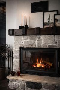 Garden house with hot pool and nature and sea views