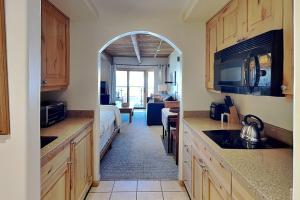 Timberline Condominiums Studio Deluxe Unit 215