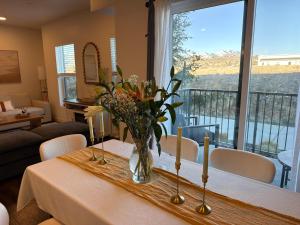 Cozy Private Room with Mountain View in Park City