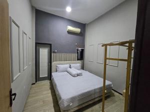 Satria Guest House near Unsoed Purwokerto