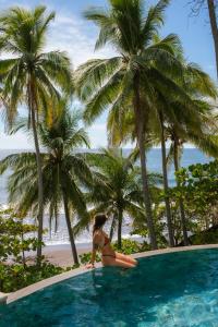 Maité Beachfront Suites - El Zonte