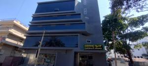EMERALD GRAND Rooms and Serviced Apartment