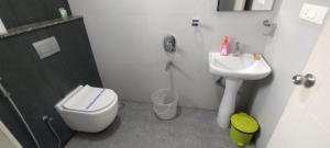 EMERALD GRAND Rooms and Serviced Apartment