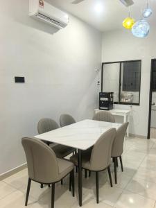 668 Homestay