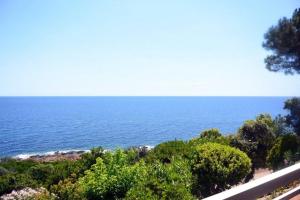Logement Marion 2 à 4 pers terrasse vue mer 180 plage de sable 300 M - TARCO