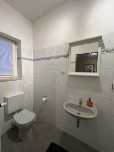Monteur-Pension W8