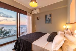 Seafront Karavi Villa with private sea access - Iris Villas Lefkada