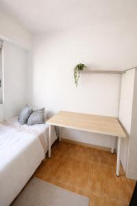 Affordable Rooms in Traditional Apartment