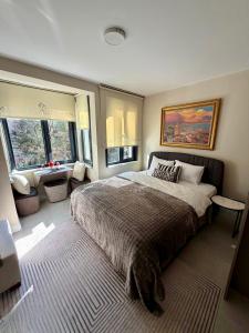 Simple Apartment in Kızıltoprak with Transportation,near Bağdat street