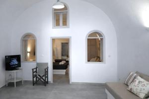 Yposkafo Suites - Villa - Santorini