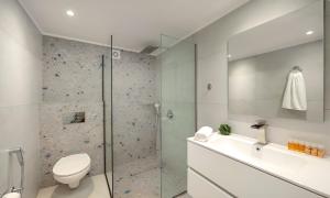 The Garden Beachside Hotel - 200m beach walk