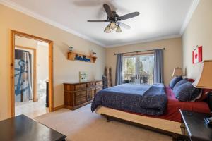 Lakeside Memories Await at Trenanthias Woody Cottage