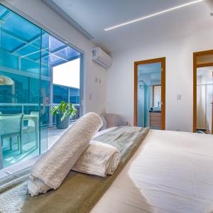 Exclusividade e Luxo com Jacuzzi Perto da Praia