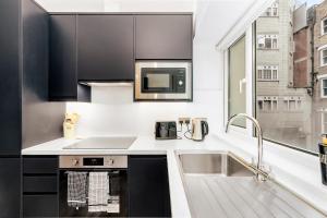 Central London West End Modern 2 Bed 2 Bath