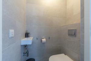 Lovely vacation home 2 km from the beach!