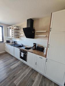 STAY Kanalhaus - Zentral, 3 Schlafzimmer, Einzelbetten, self check-in, 3 Parkplätze, WLAN
