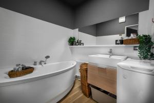 Private Nest with Gren Park View with carpark