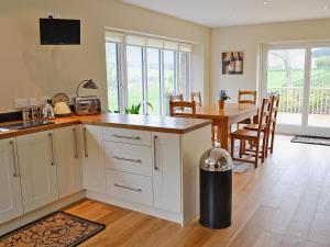 Riverbank Cottage