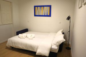 2 BR Apartment Metro 2 Min Porto 15 min Parking