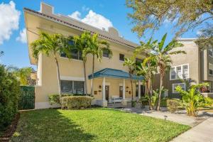 Hyde Park Oasis with Gym and Sauna