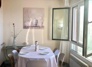 Holibai, Vila Natercia, Horizontes de Galicia, Casa de Piedra y Mar, Baiona