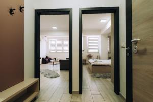 Damast lux apartments 27