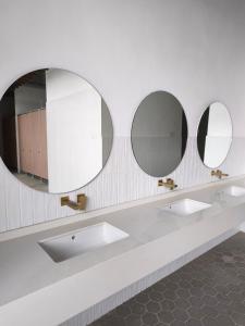 2mins to Kuching Vivacity Milano 8 Apartment