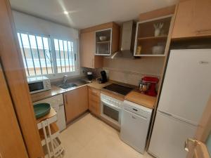 Cala Blanca Apartment, primera línea d playa Magic World
