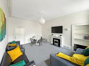 4 Bedroom Modern Spacious Apt - Edinburgh Old Town