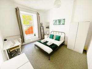4 Bedroom Modern Spacious Apt - Edinburgh Old Town