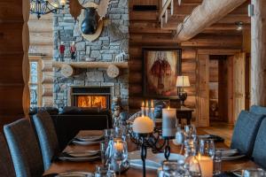 Fiddler Lake Resort - Moose 36