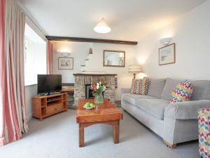 Tuckenhay, 3 Salle Cottage- Fcs