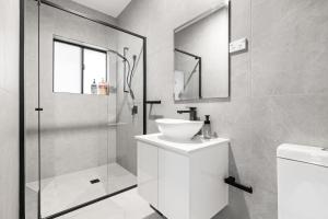 Comfy Single Room in Guildford West with Easy Access - Shared Bathroom