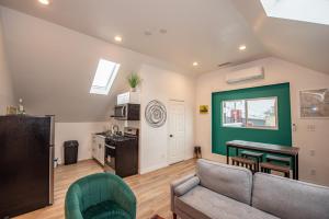 3 bedroom Property- Spacious and COZY