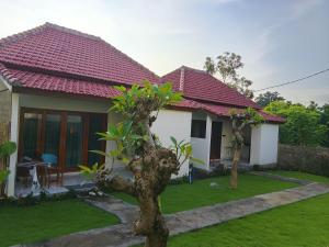 W home stay tulamben