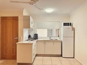 모란바 5 37 St Francis Dr Neat 1BR AC Parking 싱글룸 로비
