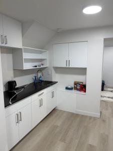 Granite Grove Suite