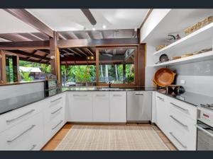 Solander Beachfront with private beach access & pool
