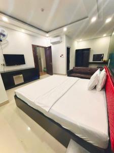 Hưng Phú Hotel HCM