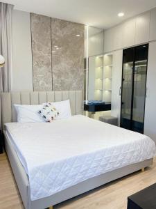 Phoenix House - NovaWorld Luxury Apartment