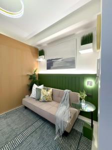 Modern Elegance at Red Residences l WiFi Netflix I RED RES 2514